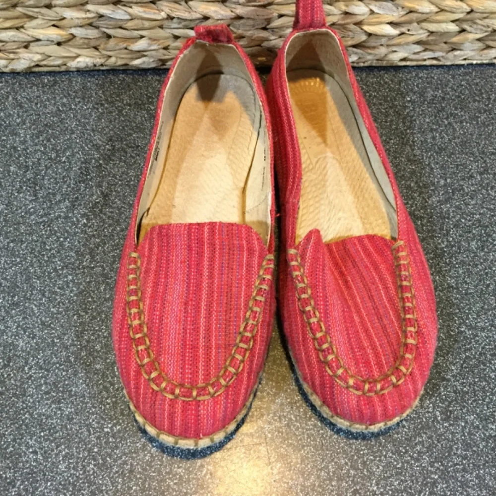 Born Red Espadrille Flats
